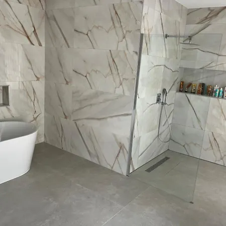 Lumiere Villa Nimes